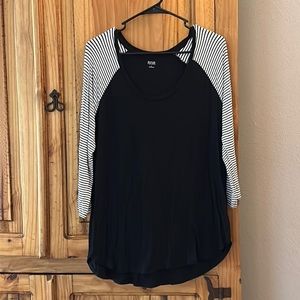 ***** 5 for $25 A.n.a Baseball Style Tunic Top